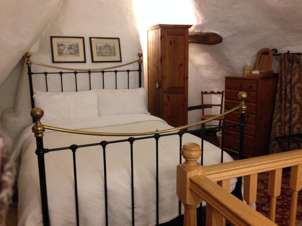 Thatch Cottage Lacock Δωμάτιο φωτογραφία